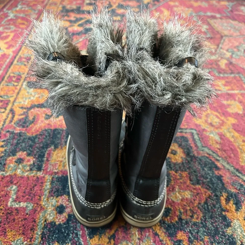 Sorel women’s black
